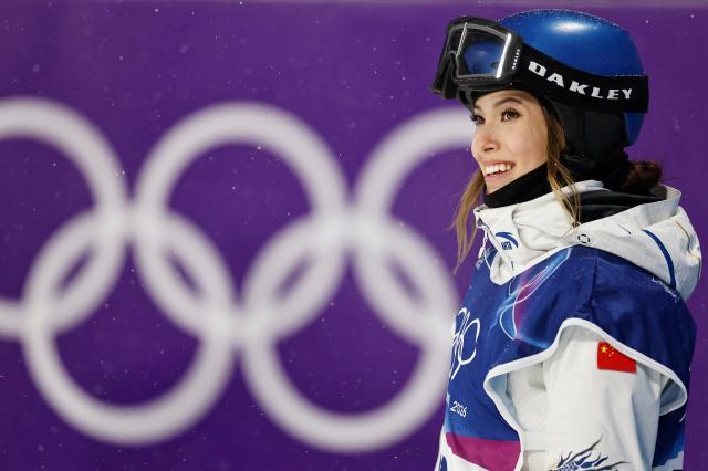 鲸鱼直播英超-自由式滑雪女子大跳台谷爱凌获亚军，刘梦婷第七